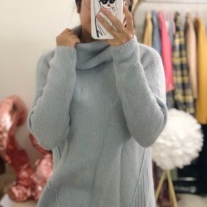 EVERNEW Blue Turtleneck Sweater